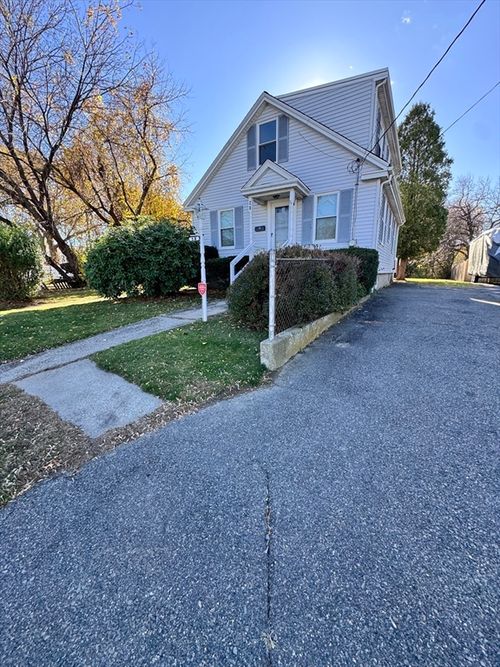 28 Sabino Farm Rd, Peabody, MA, 01960-1721 | Card Image