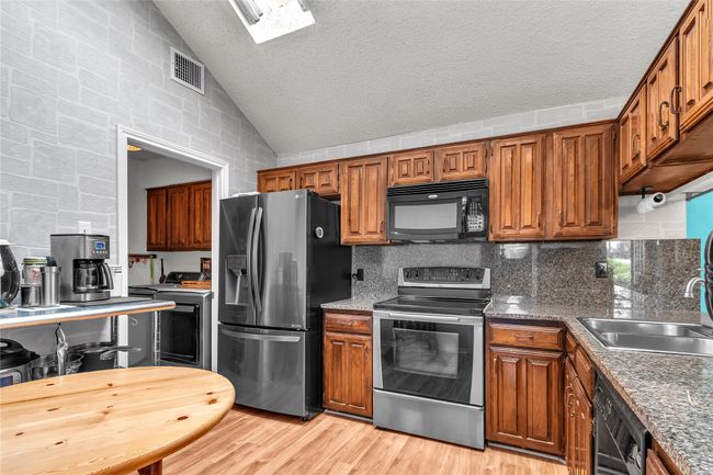 2135 Rose Cliff Ln, House other with 2 bedrooms, 2 bathrooms and null parking in Carrollton TX | Image 7