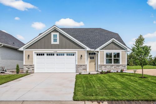 12588 Masters Ln, Lindstrom, MN, 55045-7501 | Card Image