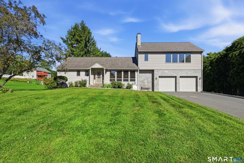 2 Sunnyside Ave, Danbury, CT, 06811-3265 | Card Image