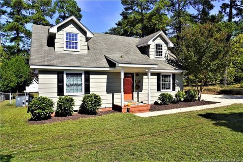 524 Country Club Dr, Fayetteville, NC, 28301-7612 | Card Image