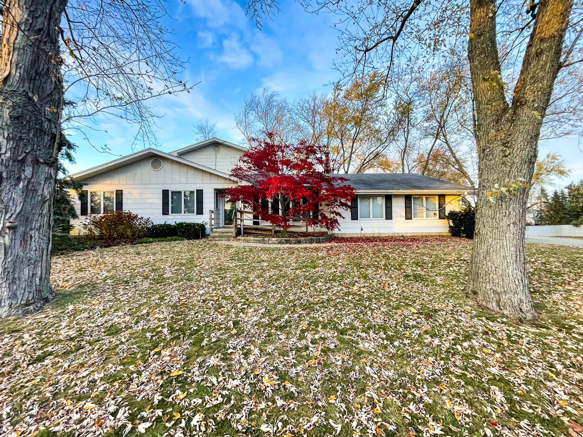Residential in Paddock Lake 2