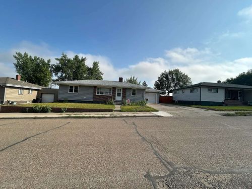 1005 6th St, Havre, MT, 59501-4116 | Card Image