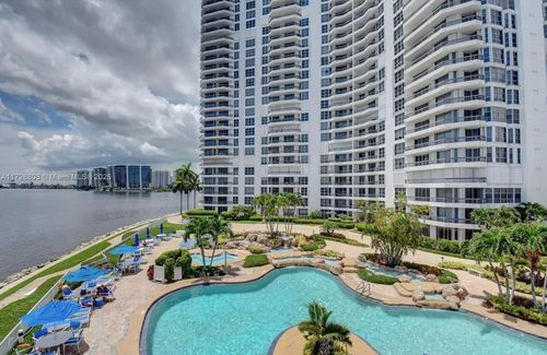 apt-2112-19101 Mystic Pointe Dr, Aventura, FL, 33180-4520 | Card Image