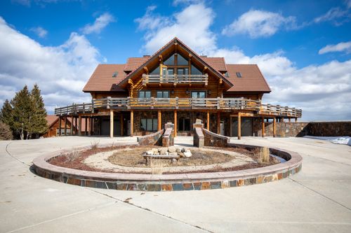 1380 Glacier View Dr, Deer Lodge, MT, 59722-8805 | Card Image