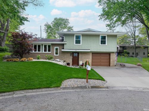 560 Sommers Ave, Wabash, IN, 46992-2021 | Card Image