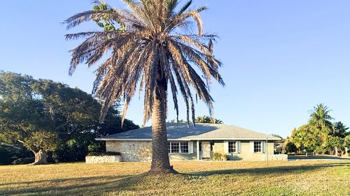 2092 Se Allamanda Dr, Port St Lucie, FL, 34952-5804 | Card Image