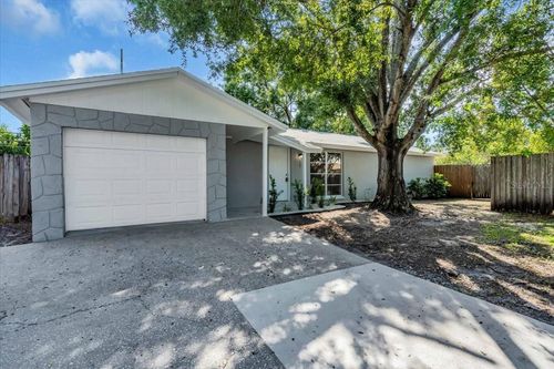 6702 Glen Forest Ct, TAMPA, FL, 33615-2584 | Card Image