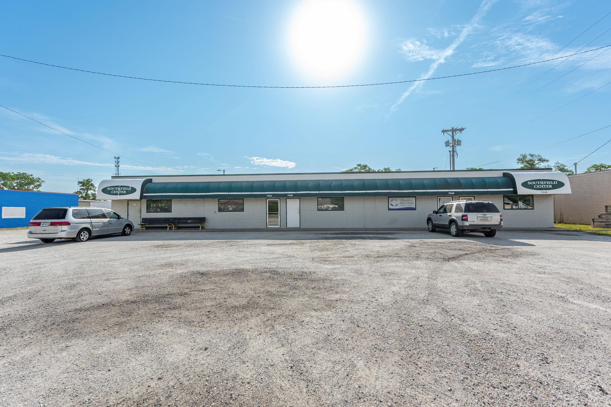 7530 S Broadway Ave, Haysville, KS