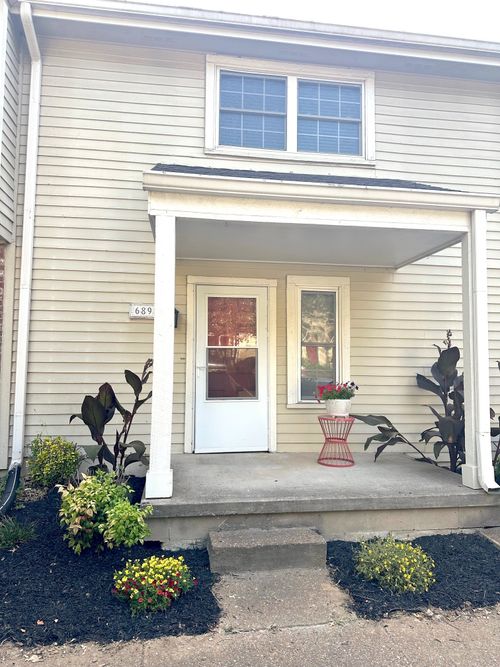 689 Longhunter Ct, Nashville, TN, 37217-3733 | Card Image