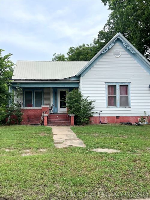 403 6th St, Pawhuska, OK, 74056-4209 | Card Image