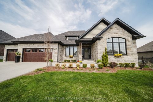 40 Sunset Hills Cres, Maryhill, ON, N0B2B0 | Card Image