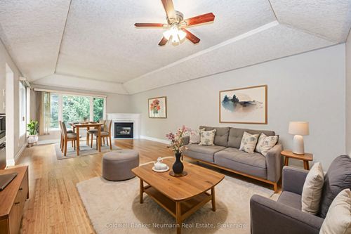 upper-18 Whittaker Crt, Guelph, ON, N1C1G1 | Card Image