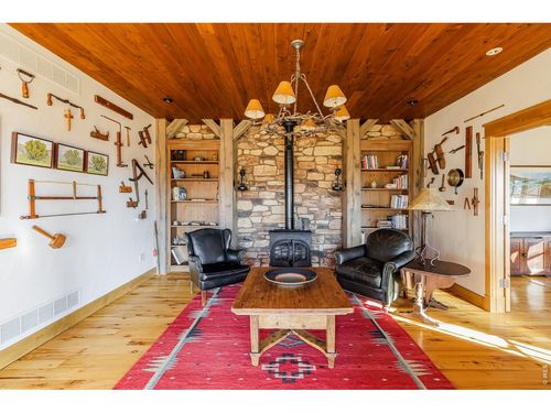 8576 Niwot Meadow Farm Rd, Niwot, CO, 80503-6491 | Card Image