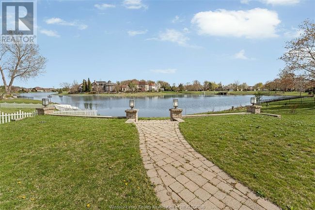 4520 Centre Lake Dr, House other with 5 bedrooms, 4 bathrooms and null parking in Windsor ON | Image 41