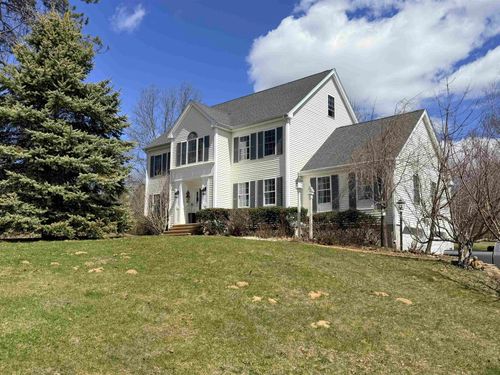 3 Cole Cir, Madbury, NH, 03823-7528 | Card Image