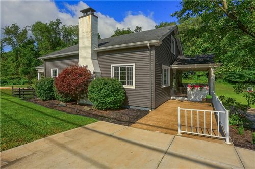 2324 Forest Grove Rd, Coraopolis, PA, 15108-3341 | Card Image