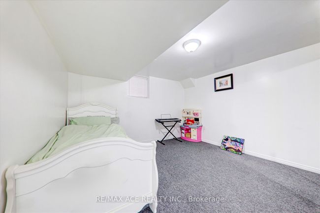 62 Saffron Cres, House other with 6 bedrooms, 5 bathrooms and 4 parking in Brampton ON | Image 39