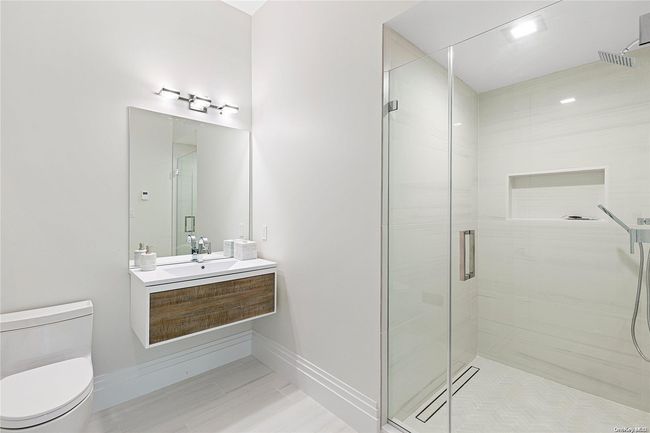 Guest Bath | Image 21