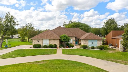 9004 Woodlawn Dr, Granbury, TX, 76049-4405 | Card Image
