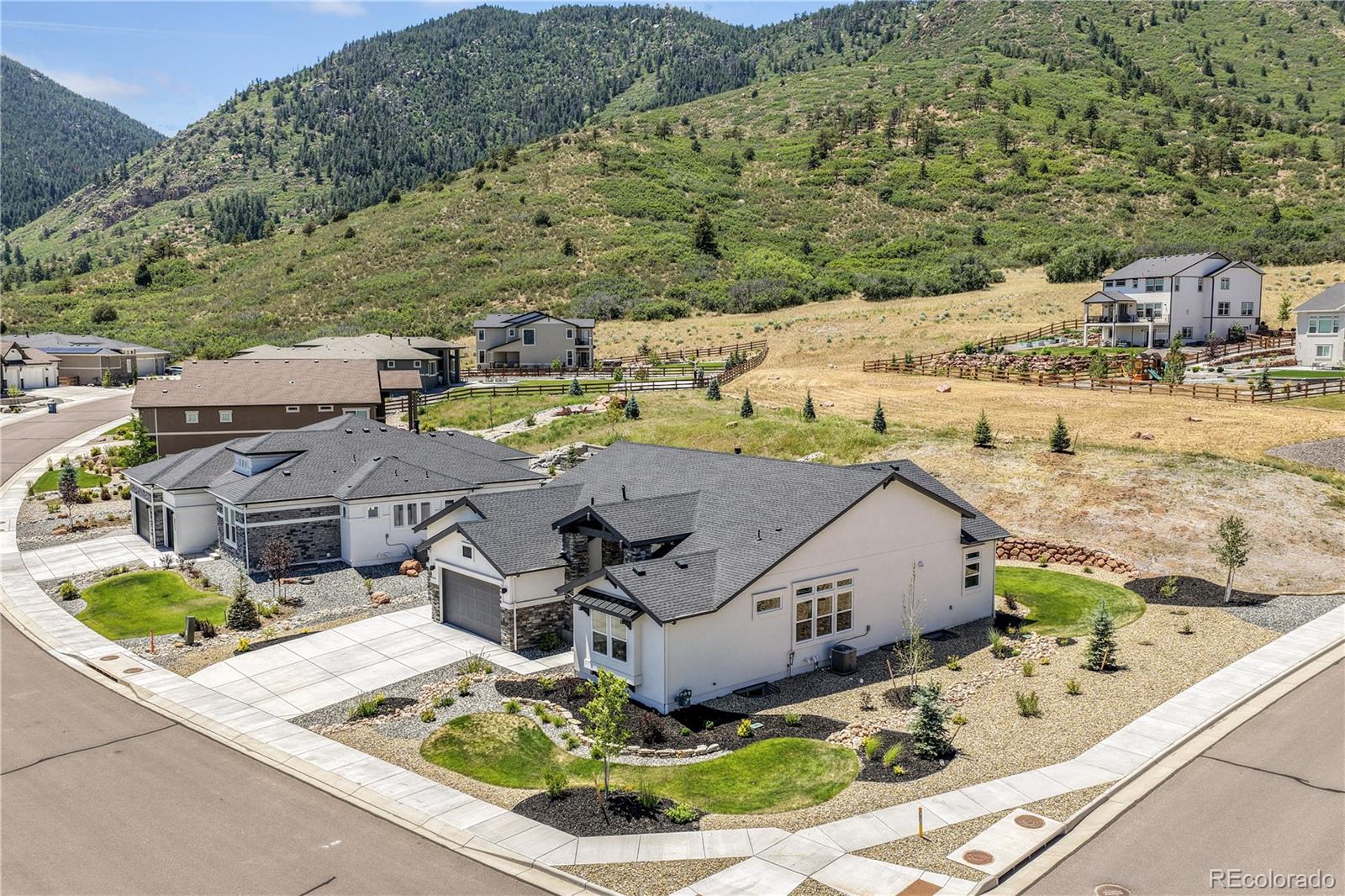 Residential in Monument 3