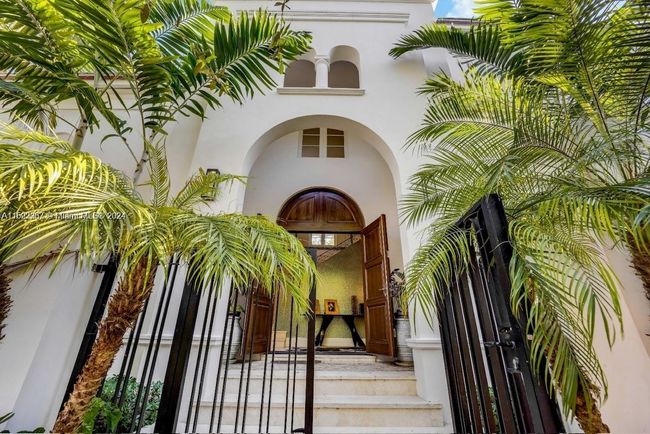 7740 Atlantic Way, House other with 4 bedrooms, 4 bathrooms and null parking in Miami Beach FL | Image 3