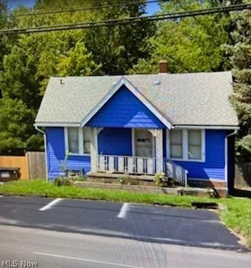 3175 Elm Road Ne, Howland, OH, 44483 | Card Image