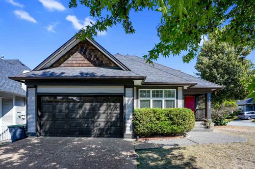 7508 146 St, Surrey, BC, V3S8T9 | Card Image