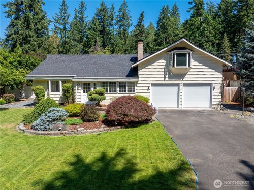 6909 81st Street Sw, Lakewood, WA, 98499 | Card Image