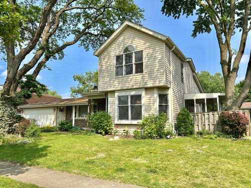 545 Chatham Cir, Buffalo Grove, IL, 60089-3343 | Card Image