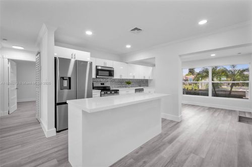 1840 Nw 32nd St, Oakland Park, FL, 33309-5722 | Card Image