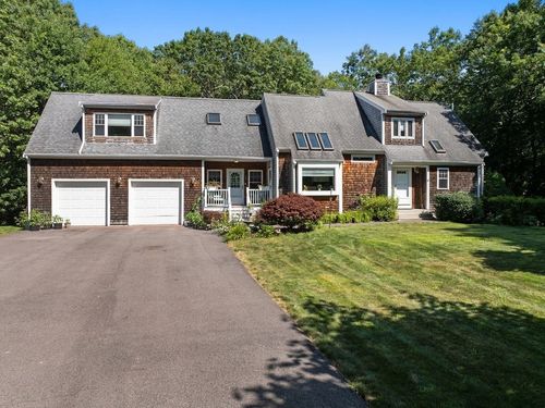 89 Songbird Dr, Dartmouth, MA, 02747-1595 | Card Image