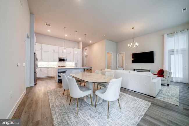 APT-102 - 1761 Old Meadow Rd, Condo with 2 bedrooms, 3 bathrooms and null parking in MCLEAN VA | Image 13