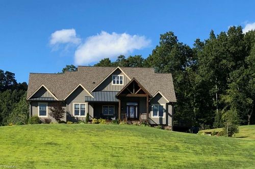 6028 Old Field Creek Rd, Grassy Creek, NC, 28631-9257 | Card Image