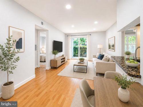 115-3310 Wyndham Cir, ALEXANDRIA, VA, 22302-4310 | Card Image