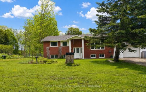 105 Maple Grove Lane, Kemble, ON, N4K0G2 | Card Image