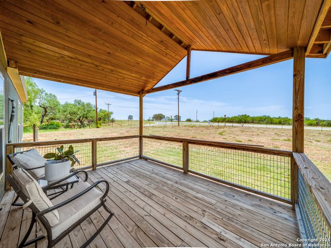 1271 Sandbranch Rd, House other with 3 bedrooms, 2 bathrooms and null parking in Bigfoot TX | Image 8