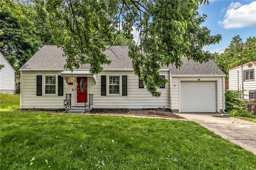 515 Ne Greenfield Rd, Kansas City, MO, 64116-2138 | Card Image
