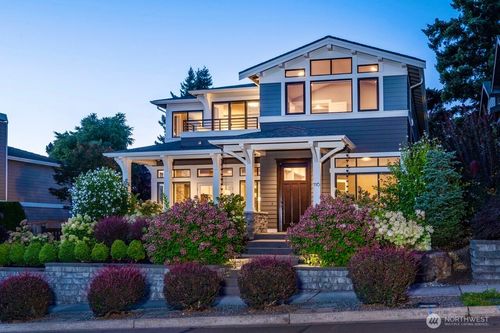 116 12th Ave, Kirkland, WA, 98033-5517 | Card Image
