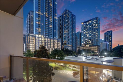 apt-5b2-40 N Interstate 35, Austin, TX, 78701-4350 | Card Image