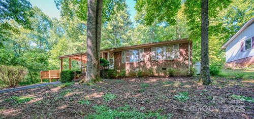 17 Sitar Ln, Saluda, NC, 28773-0616 | Card Image