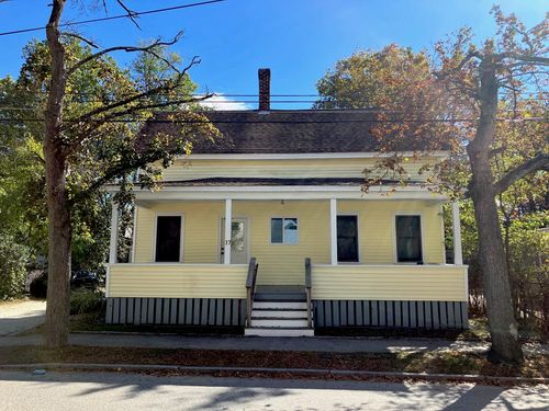 37 Thorndike St, Concord, NH, 03301-3632 | Card Image