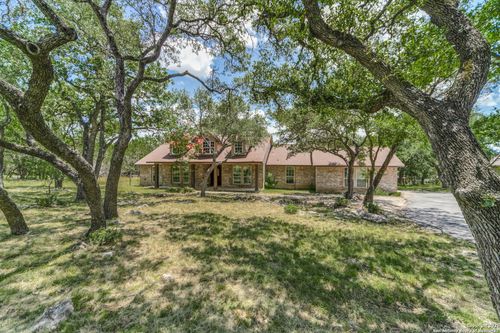 239 Mountain Creek Trl, Boerne, TX, 78006-3815 | Card Image