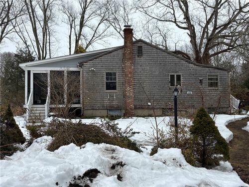 60 Corey Ave, North Kingstown, RI, 02852-4706 | Card Image
