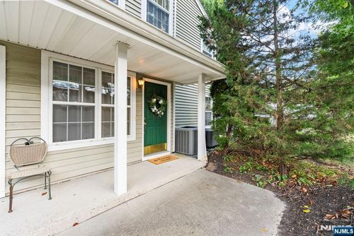 1248 Garrison Ct, Mahwah, NJ, 07430-3236 | Card Image