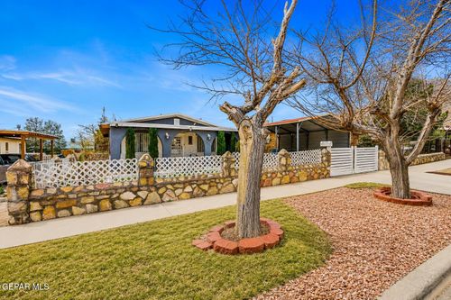 2704 Mckinley Ave, El Paso, TX, 79930-3930 | Card Image
