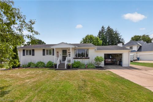 46785 Middle Ridge Rd, Amherst, OH, 44001-2755 | Card Image