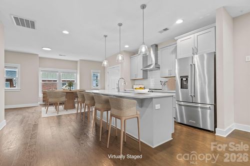 129 Grandin Rd, Charlotte, NC, 28208-4406 | Card Image