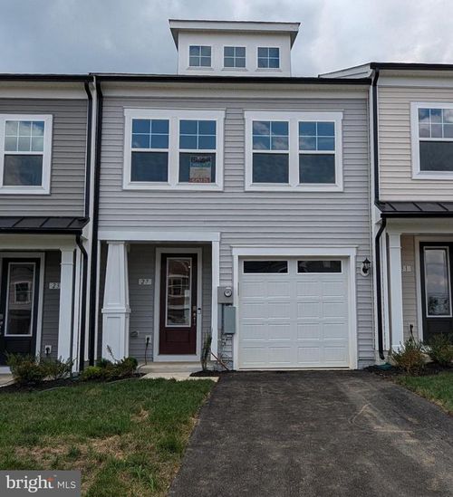 27 Towton Pl, CHARLES TOWN, WV, 25414-6081 | Card Image