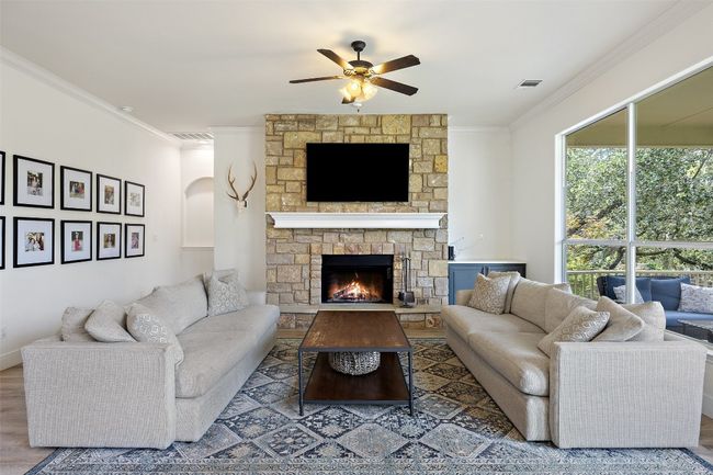 300 Errol Dr, House other with 4 bedrooms, 2 bathrooms and 6 parking in Spicewood TX | Image 8